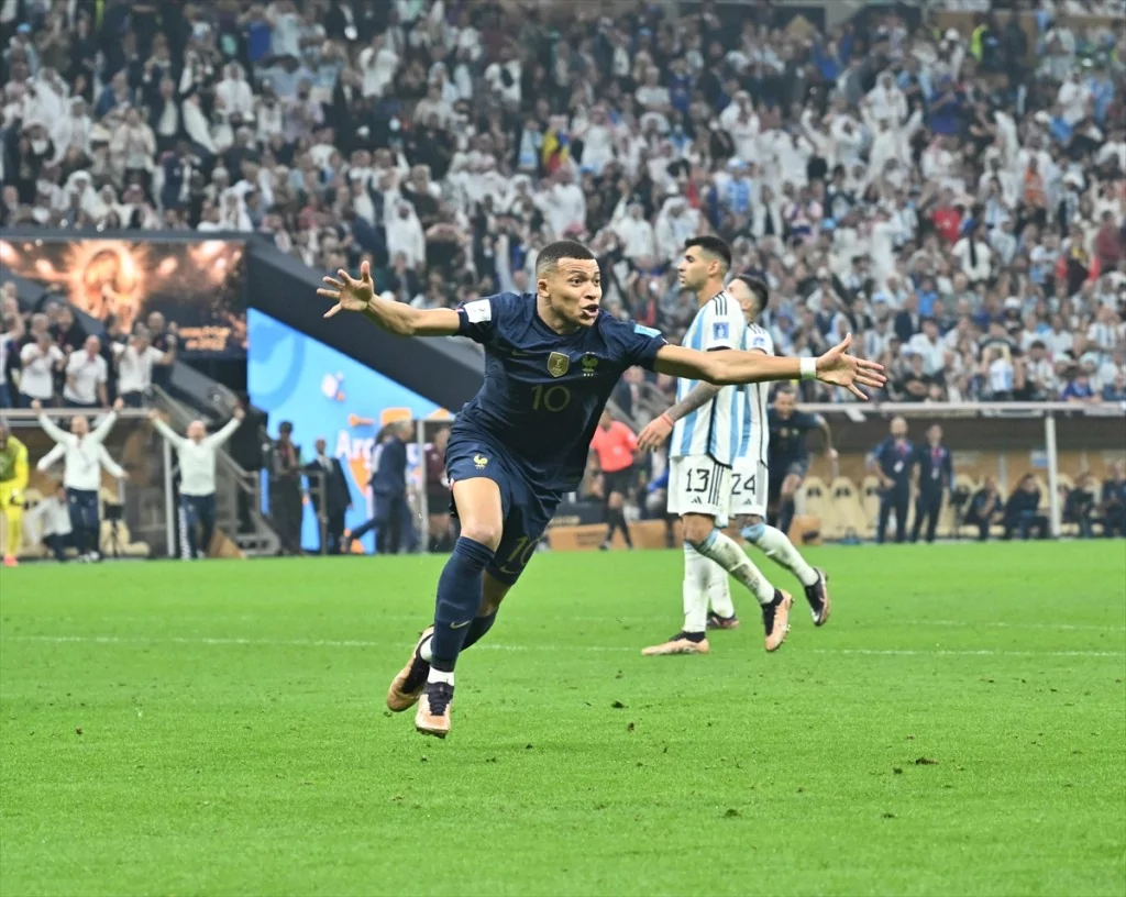 Finalin adı Arjantin - Fransa