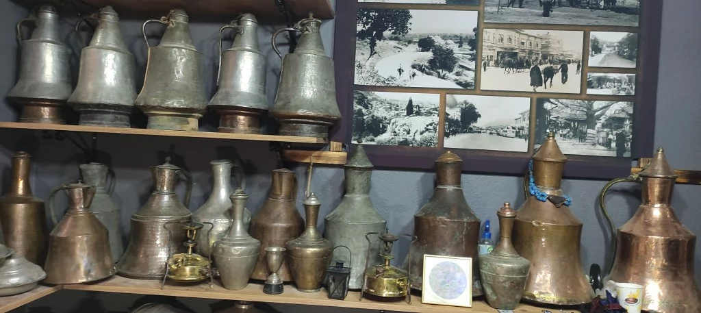 Bursa'nın bakır koleksiyoncusu hayran bırakıyor