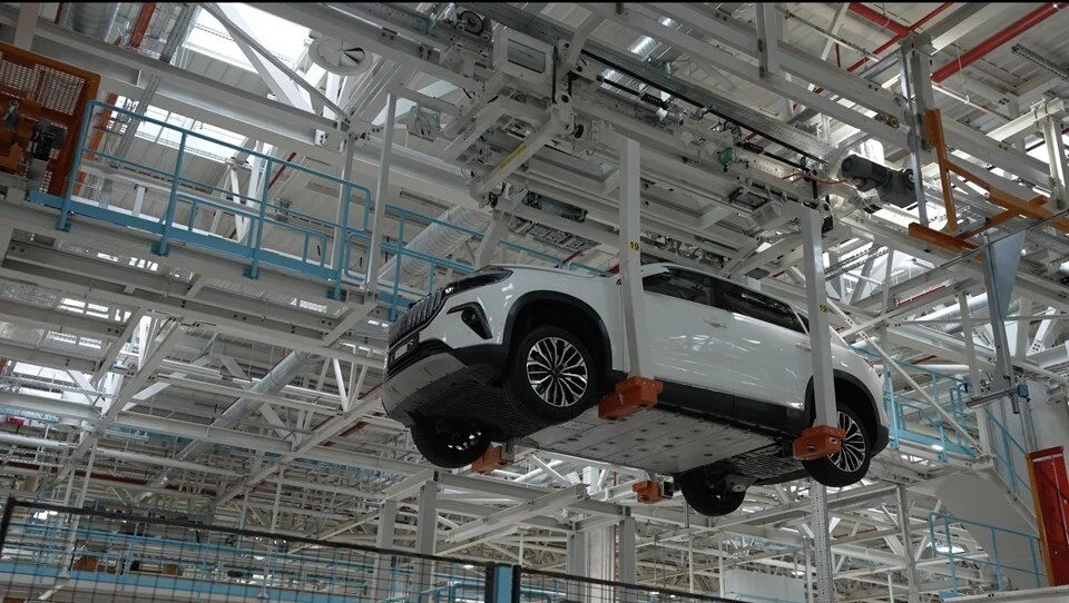 Aynı dönemde yollara çıkacaklar! Tesla-Togg rekabeti