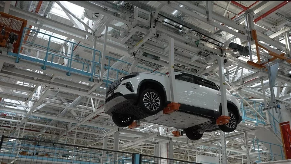 Aynı dönemde yollara çıkacaklar! Tesla-Togg rekabeti