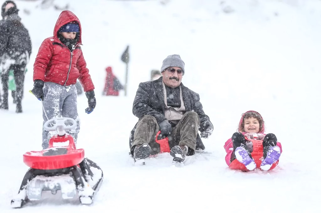 Uludağ'da kayak sezonu açıldı