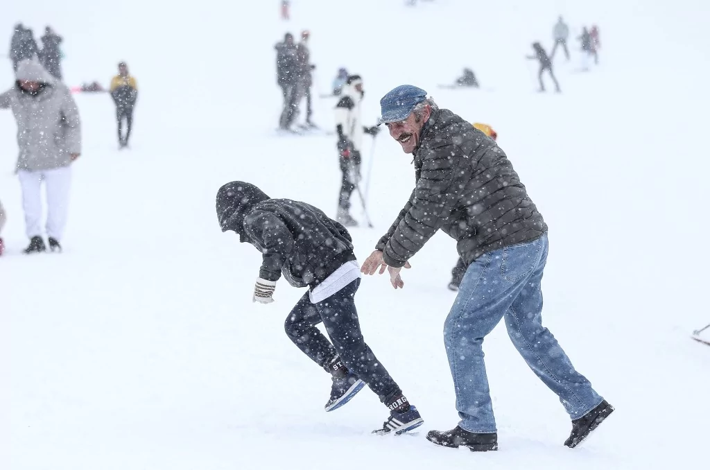 Uludağ'da kayak sezonu açıldı