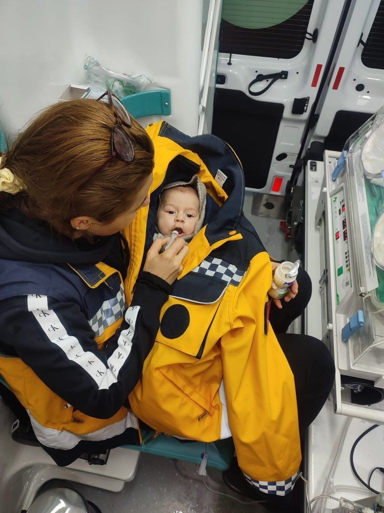 Depremin ardından enkazdan böyle çıkarıldı!