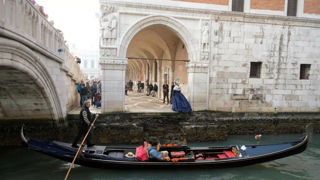 İtalya alarmda: Venedik kanalları kurumaya başladı