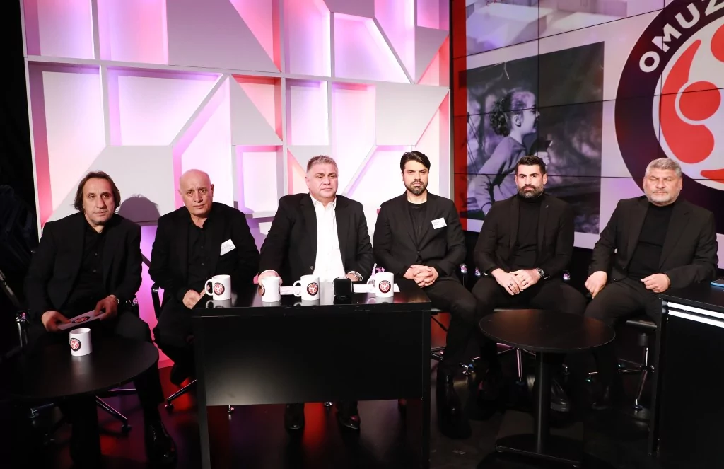 Futbol ailesinin depremzedeler için düzenlediği "Omuz Omuza" kampanyası