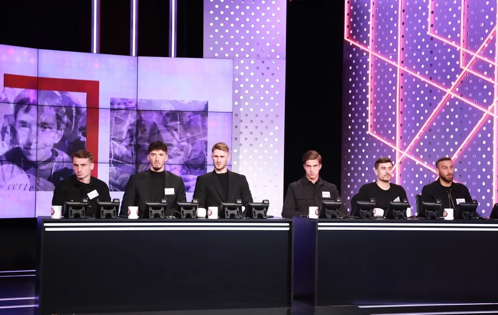 Futbol ailesinin depremzedeler için düzenlediği "Omuz Omuza" kampanyası