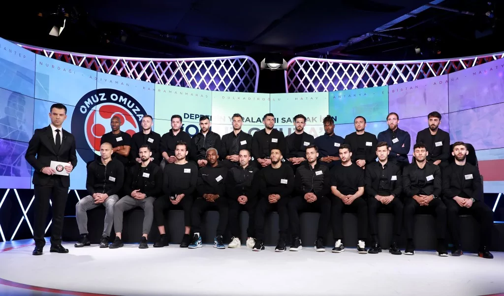 Futbol ailesinin depremzedeler için düzenlediği "Omuz Omuza" kampanyası