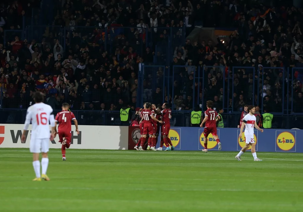 Türkiye Ermenistan'da galip
