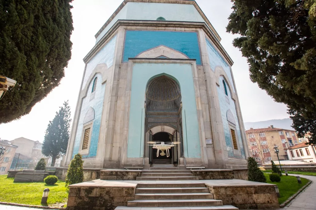 Bursa'daki tarihi eserler lazer tarama cihazlarıyla modelleniyor