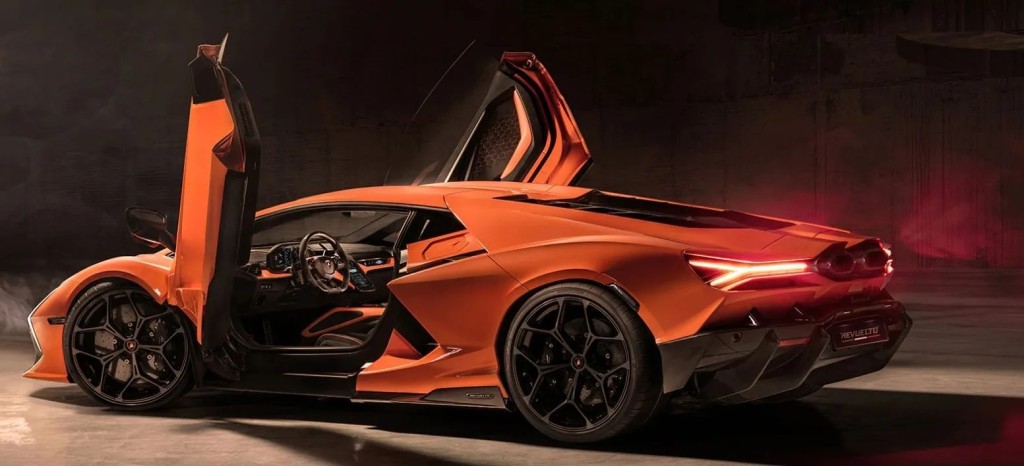 Yeni Lamborghini Revuelto ortaya çıktı