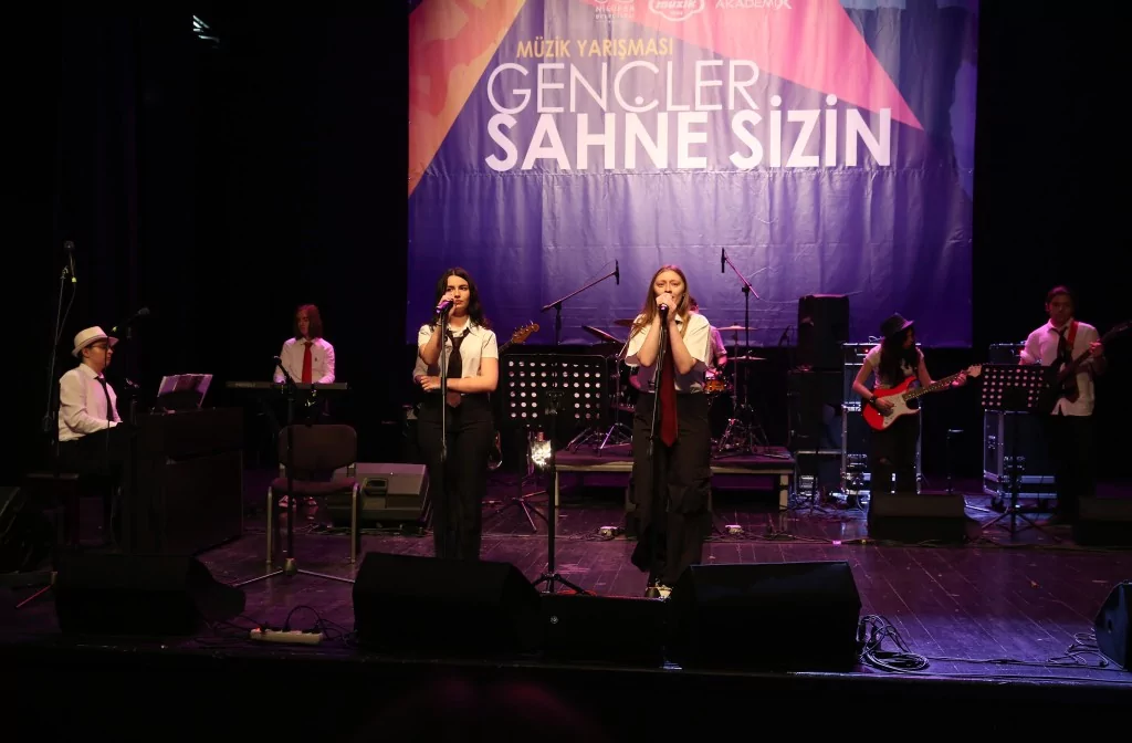 Bursa Liseli Gençler Müzik Yarışması'nda en iyiler belli oldu