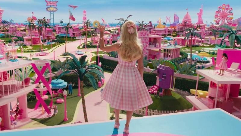 Barbie ve Oppenheimer filmlerinde kazanan hangisi oldu?