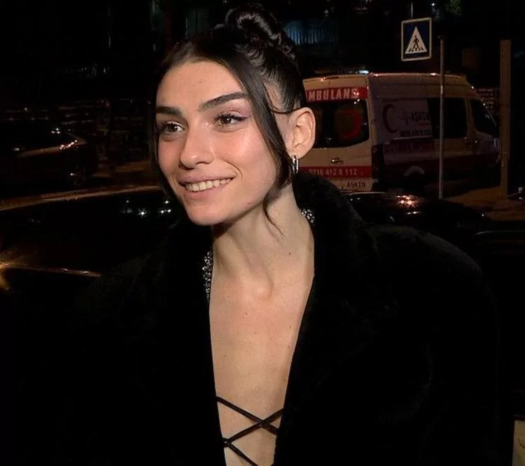 Ünlü isimlerin sosyal medya kazançları dudak uçuklatıyor!