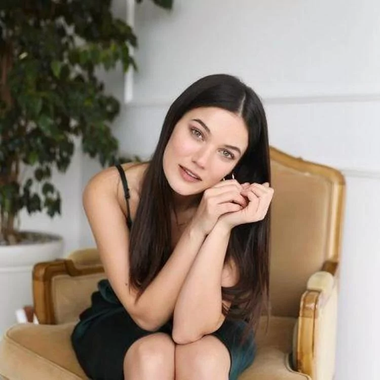 Ünlü isimlerin sosyal medya kazançları dudak uçuklatıyor!