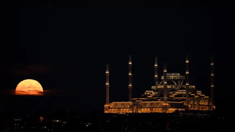 Türkiye'nin farklı noktalarından "Süper Ay" manzaraları