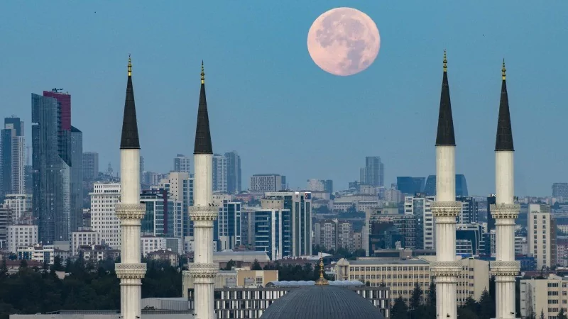 Türkiye'nin farklı noktalarından "Süper Ay" manzaraları