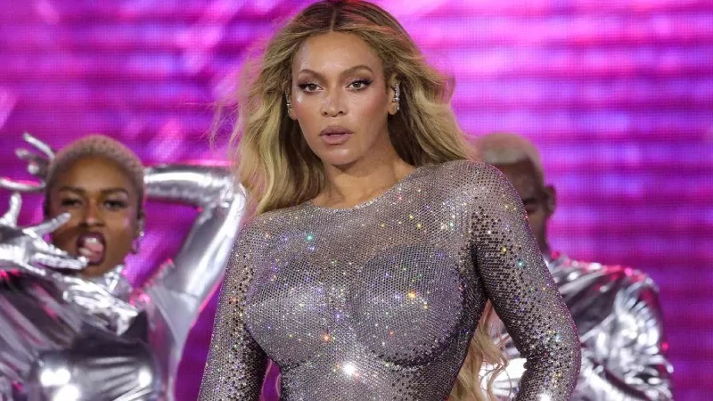 Yapay zekâ ''Dünyanın En Güzel 10 Kadını''nı seçti