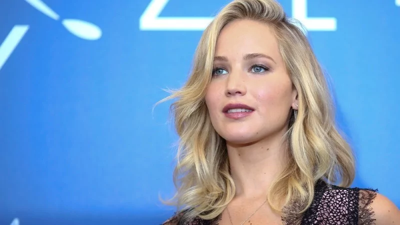 Yapay zekâ ''Dünyanın En Güzel 10 Kadını''nı seçti