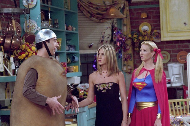 Jennifer Aniston: David Schwimmer ile öpüşmemiz oldukça keyifliydi