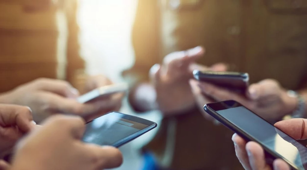 Vergi uzmanı Ozan Bingöl, tek tek hesapladı: 43 bin liralık telefonun vergisi 44 bin 500 lira