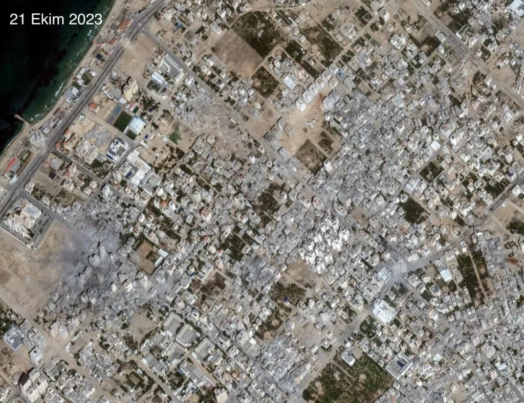 Uydu görüntüleriyle Gazze'nin öncesi ve sonrası yayınlandı