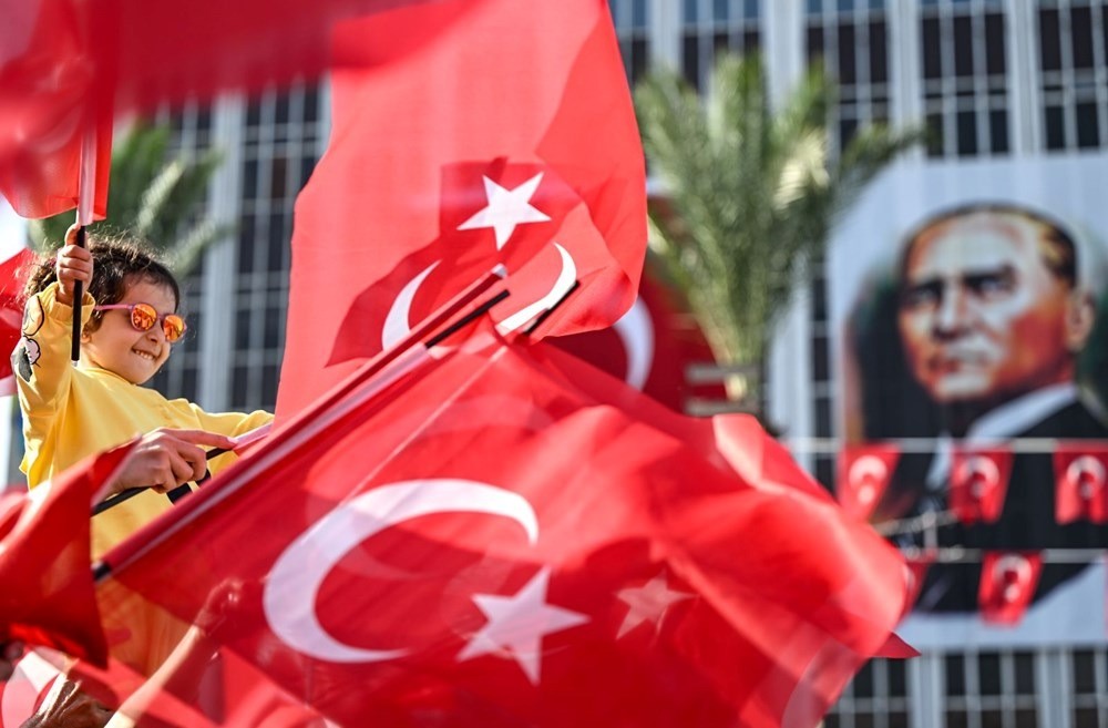 Türkiye'nin dört bir yanında kutlamalar başladı