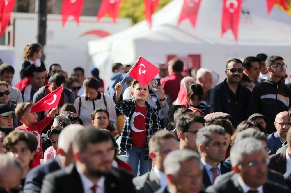 Türkiye'nin dört bir yanında kutlamalar başladı
