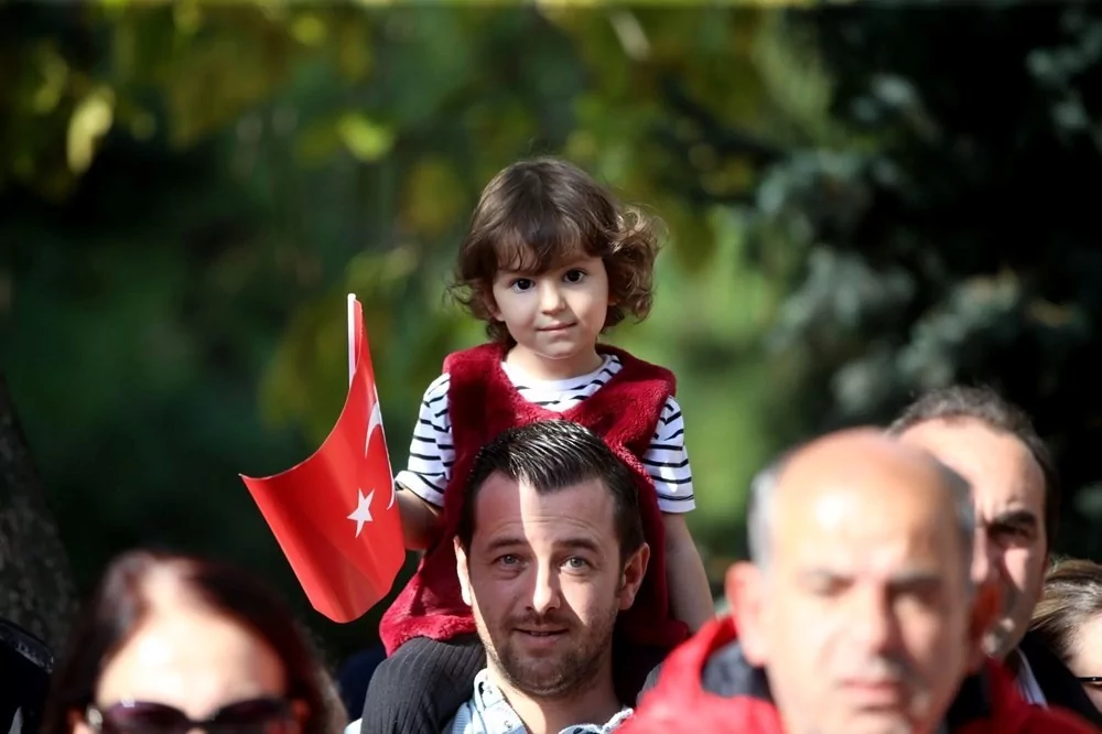 Türkiye'nin dört bir yanında kutlamalar başladı