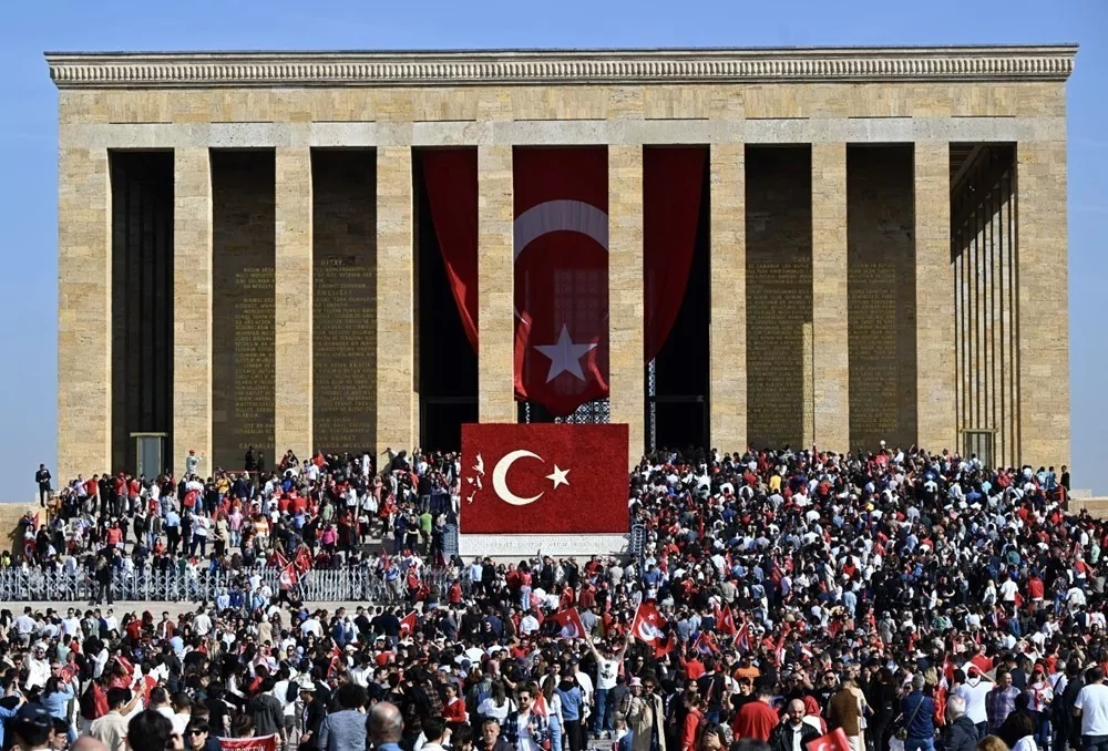 Türkiye'nin dört bir yanında kutlamalar başladı