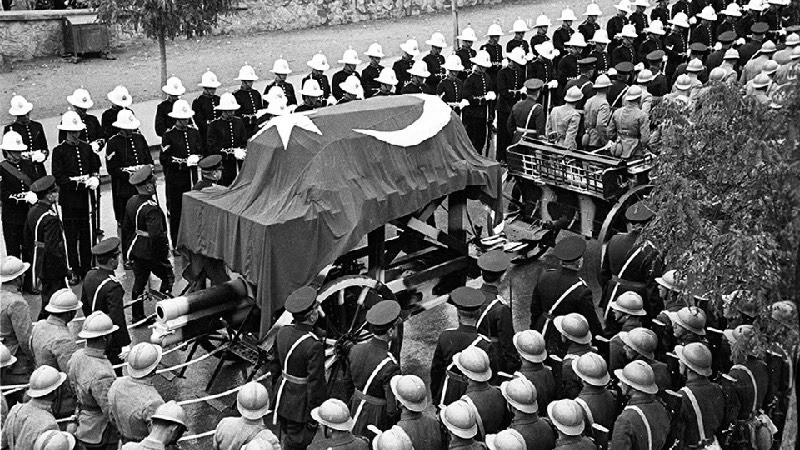 Fotoğraflarla Atatürk'ün son yolculuğu