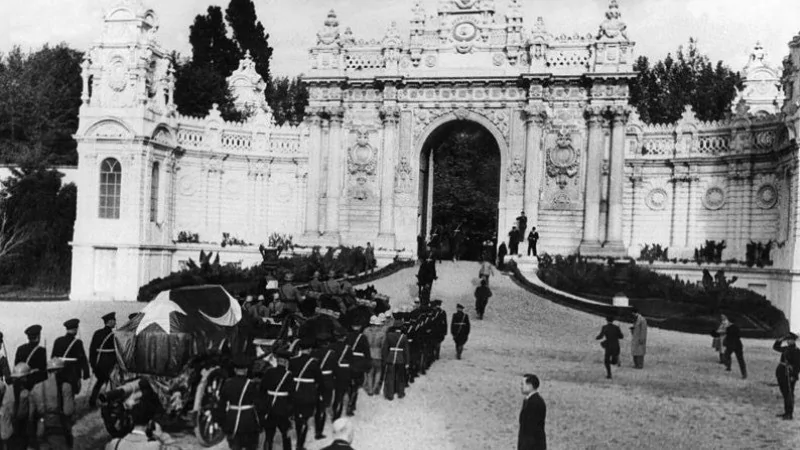 Fotoğraflarla Atatürk'ün son yolculuğu