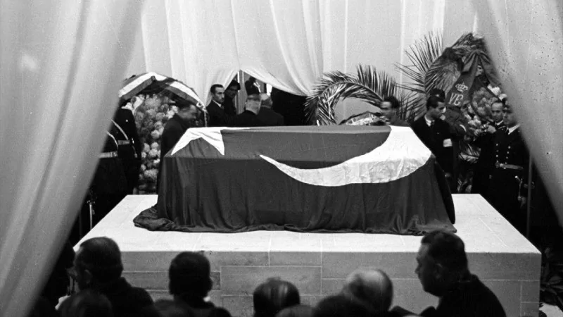 Fotoğraflarla Atatürk'ün son yolculuğu