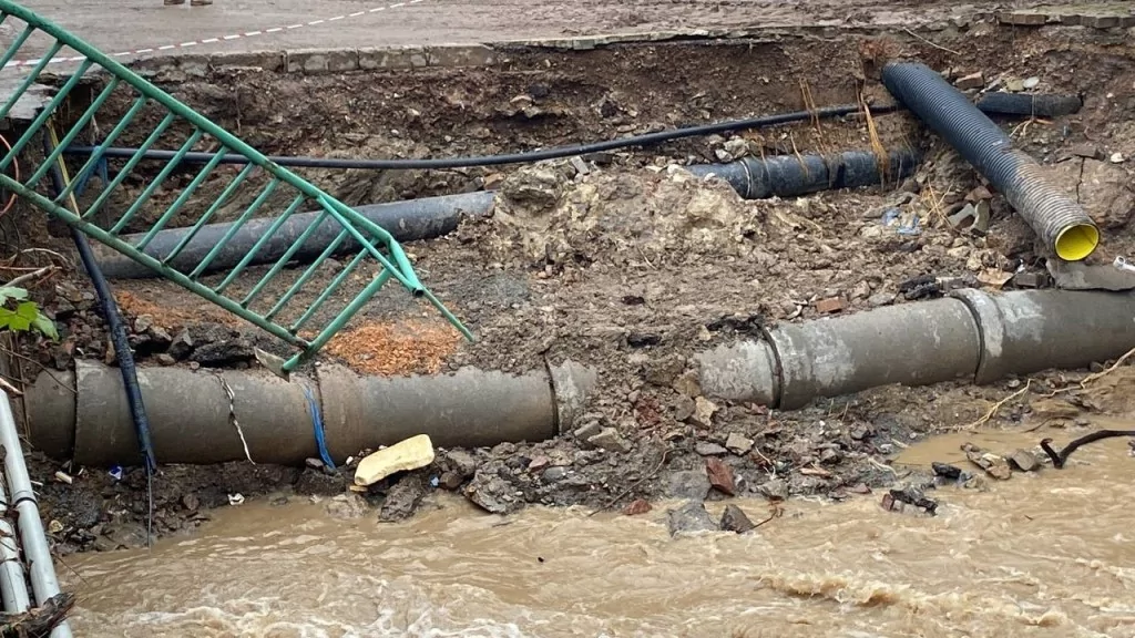 Bursa'da selden geriye kalan yıkımlar...
