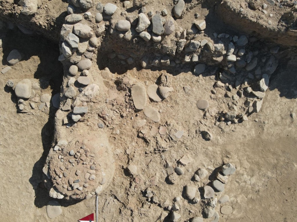 İzmir'de 8 bin 200 yıllık atölye bulundu