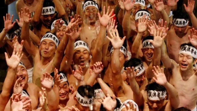 1250 yıllık "çıplak festival": Tarihte ilk kez kadınlar da katıldı