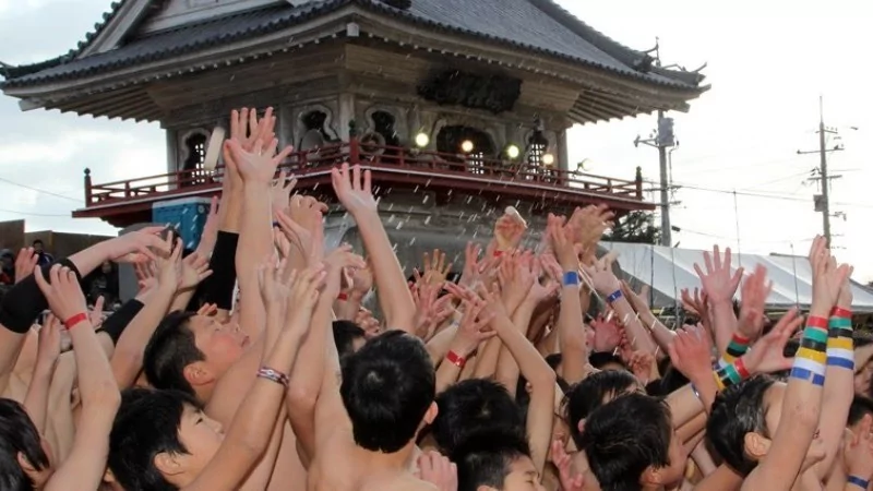 1250 yıllık "çıplak festival": Tarihte ilk kez kadınlar da katıldı