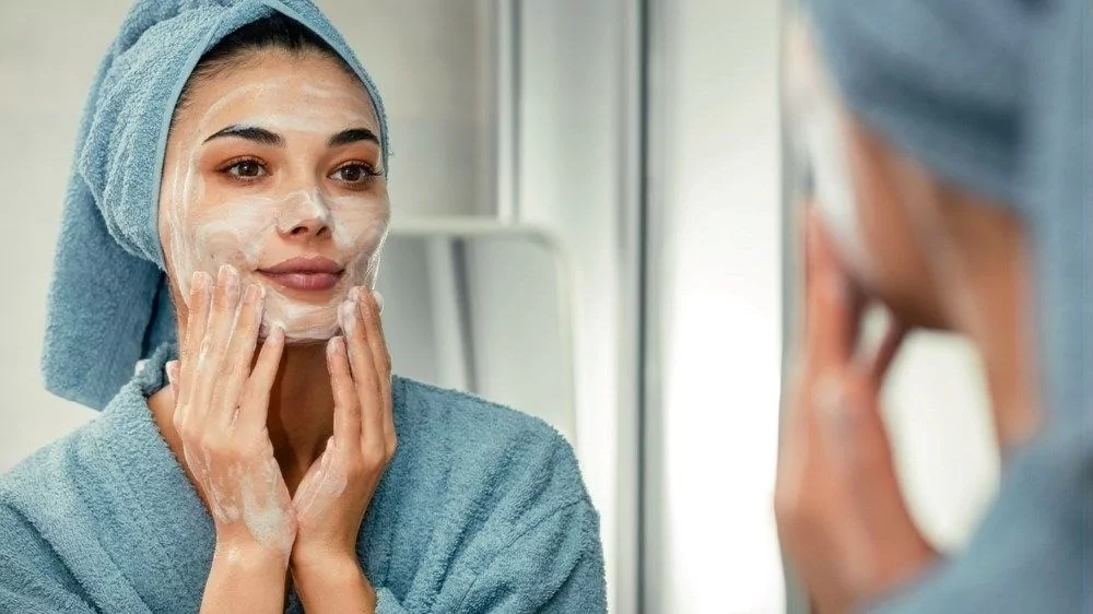 Cam gibi bir cilde kavuşmak mümkün! Glass Skin trendi nedir?