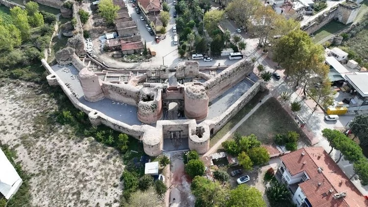 1800 yıllık İznik Roma Tiyatrosu'nda restorasyon tamamlandı