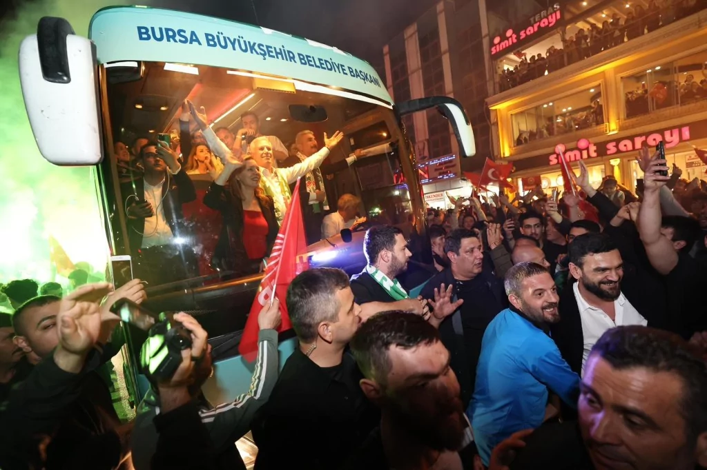 Bursa Büyükşehir Belediye Başkanı Bozbey: Bu değişimin kahramanı sizlersiniz
