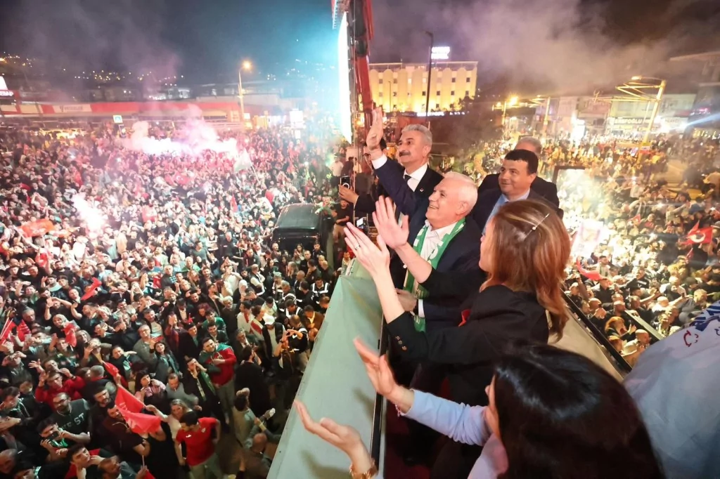 Bursa Büyükşehir Belediye Başkanı Bozbey: Bu değişimin kahramanı sizlersiniz