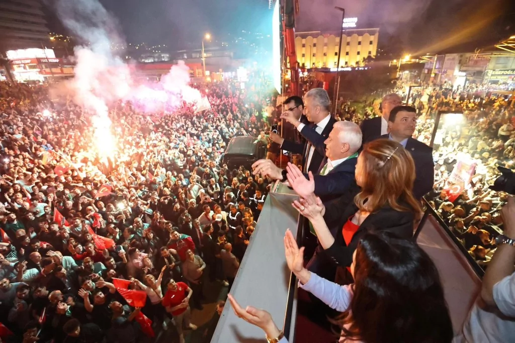 Bursa Büyükşehir Belediye Başkanı Bozbey: Bu değişimin kahramanı sizlersiniz