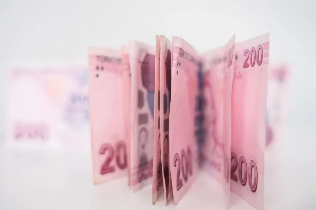 Bayram nedeniyle memur ve emekli maaşları erken yatacak mı?