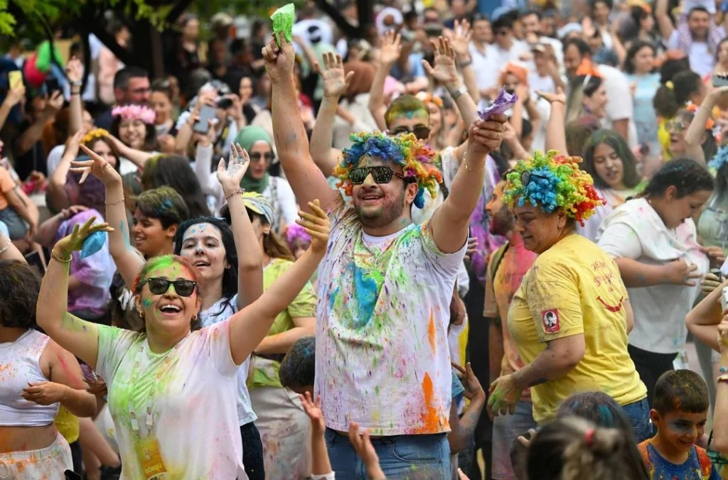 12. Uluslararası Portakal Çiçeği Karnavalı'ndan birbirinden renkli görüntüler