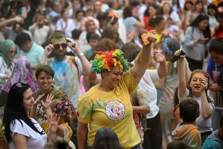 12. Uluslararası Portakal Çiçeği Karnavalı'ndan birbirinden renkli görüntüler