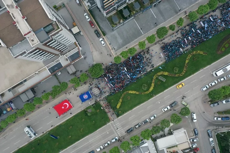 Bursa'da coşkulu 1 Mayıs!