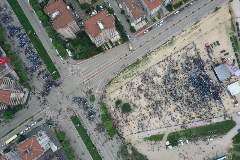 Bursa'da coşkulu 1 Mayıs!