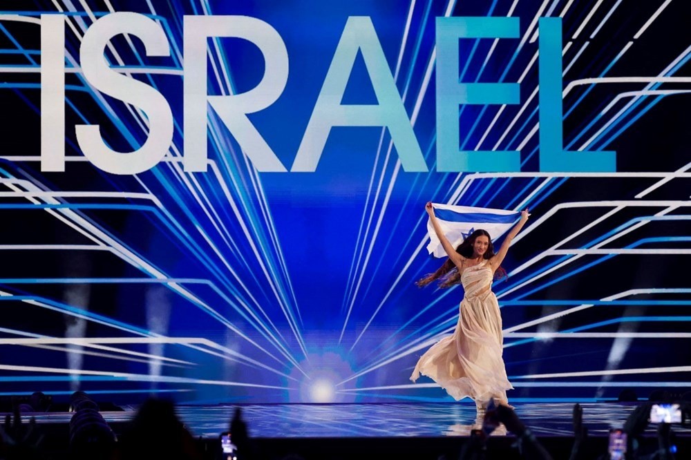 Tarihin en çalkantılı Eurovision finali yaşandı