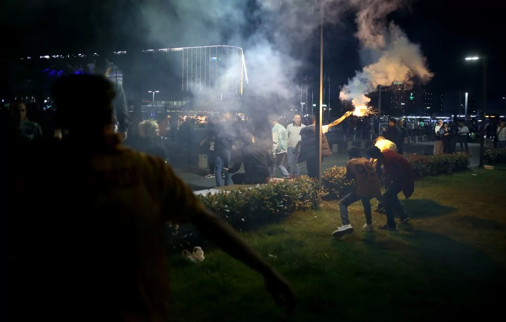 Bursa'da Galatasaray'ın şampiyonluk coşkusu zirve yaptı