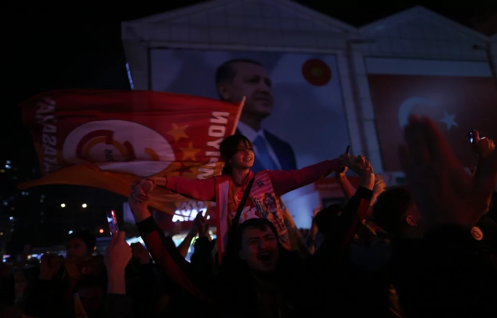 Bursa'da Galatasaray'ın şampiyonluk coşkusu zirve yaptı