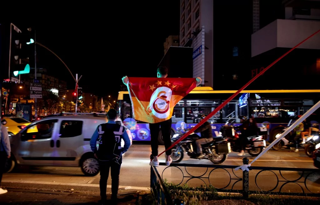 Bursa'da Galatasaray'ın şampiyonluk coşkusu zirve yaptı